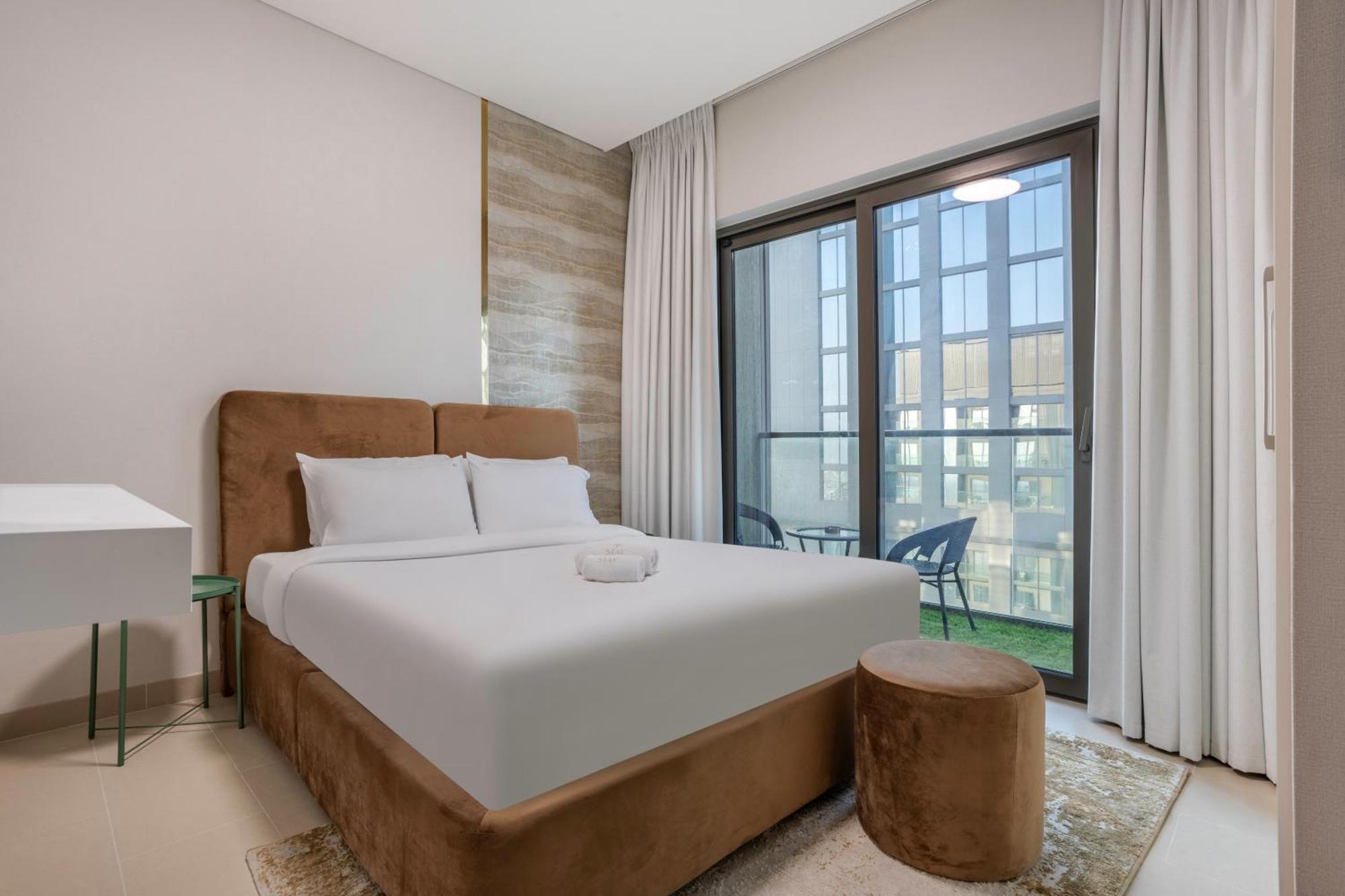 Stay By Latinem Luxury 1Br Plus Study Holiday Home Cv A2712 Near Downtown Dubái Exterior foto