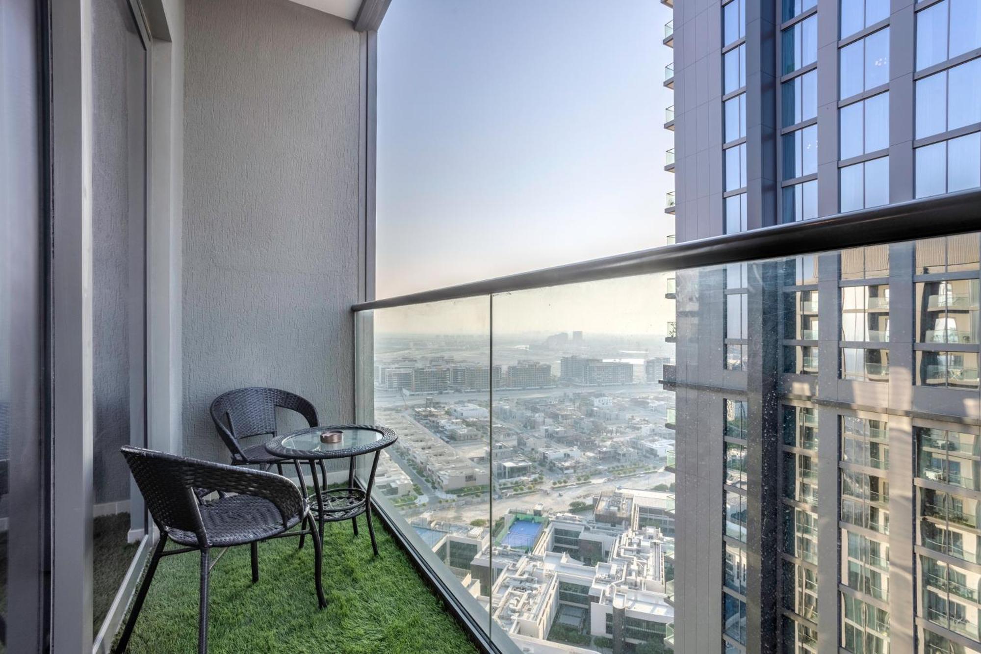 Stay By Latinem Luxury 1Br Plus Study Holiday Home Cv A2712 Near Downtown Dubái Exterior foto