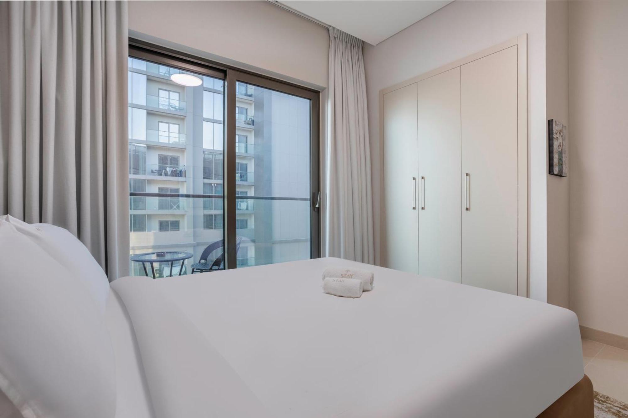 Stay By Latinem Luxury 1Br Plus Study Holiday Home Cv A2712 Near Downtown Dubái Exterior foto